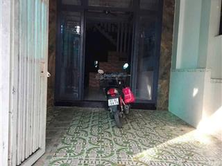 Cho thuê nhà lầu trệt 2p ngủ 2wc sân oto 4c tân bình dĩ an bình dương củ.5.5tr/1th