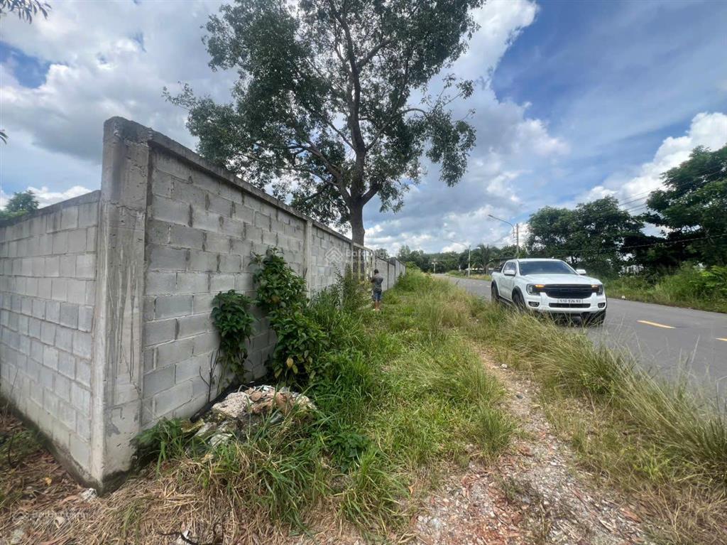 Đất sát bến cát  chính chủ cần bán gấp