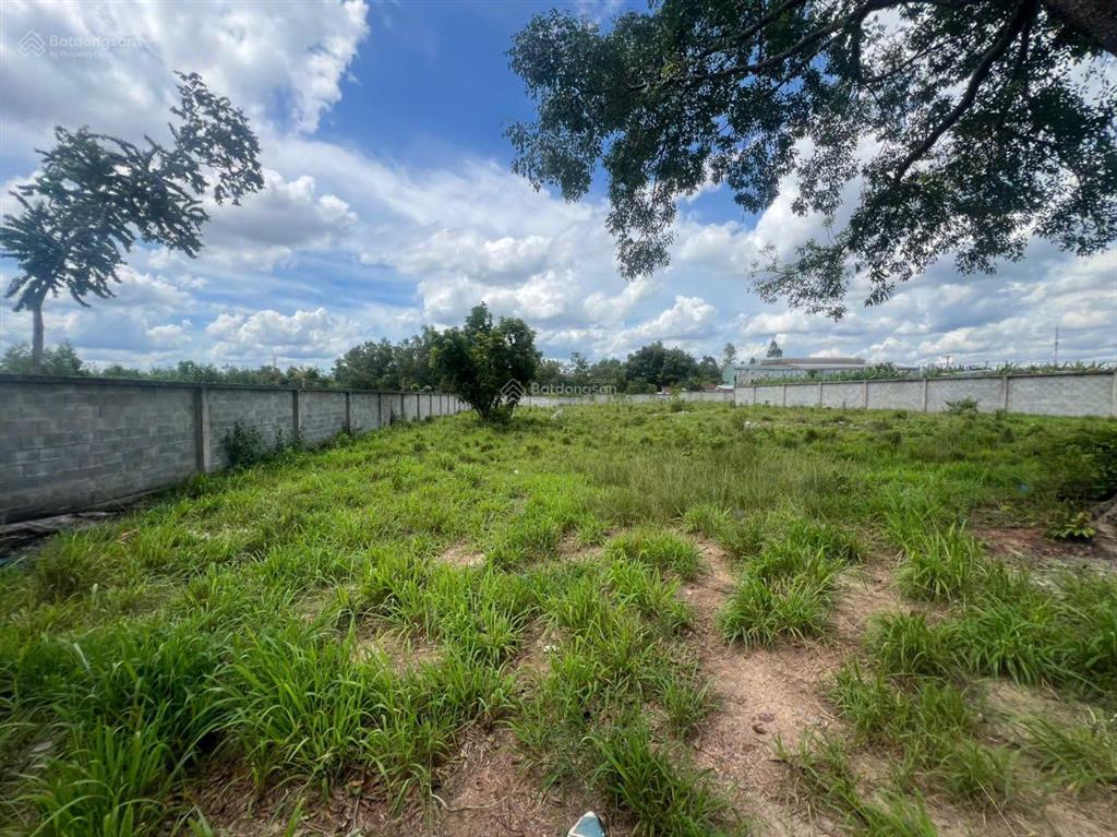 Đất sát bến cát  chính chủ cần bán gấp