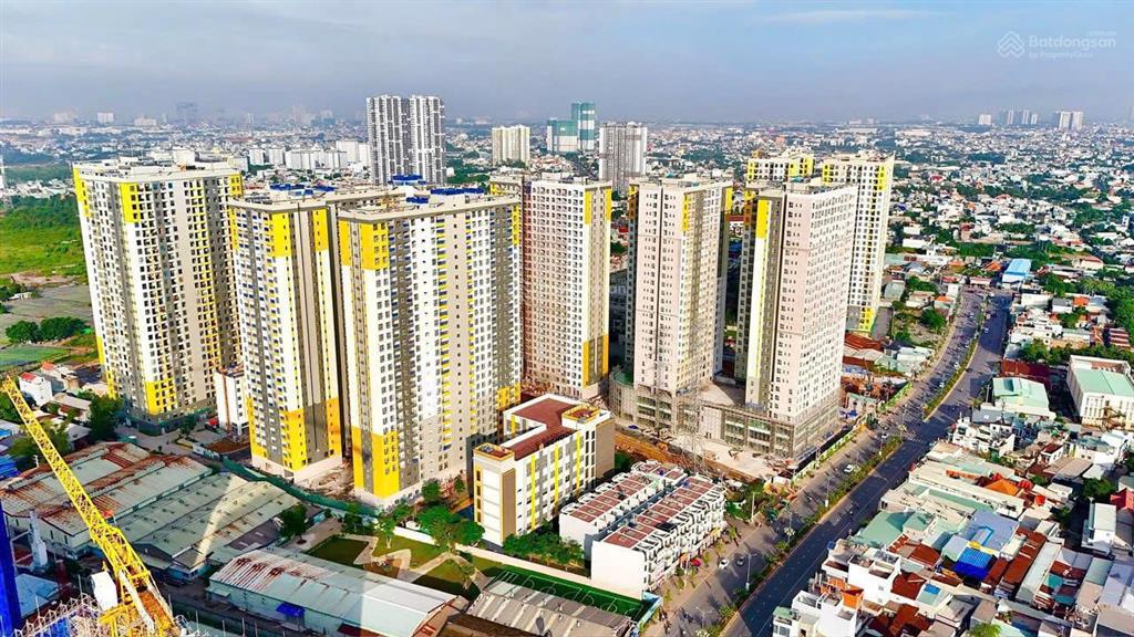 Nhà phố mặt tiền đường thống nhất, trái tim khu đô thị bcons city, thanh toán 3 tỷ nhận nhà ngay