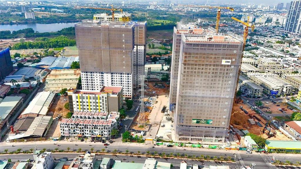 Nhà phố mặt tiền đường thống nhất, trái tim khu đô thị bcons city, thanh toán 3 tỷ nhận nhà ngay
