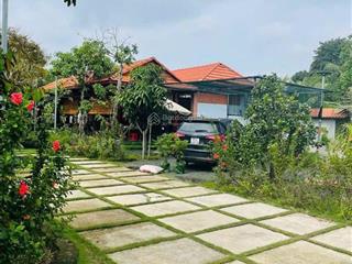 Bán biệt thự ở ,cần bán bớt 1 căn căn biệt thự vườn mát mẻ,dt1.700m2 giá 15 tỷ  0909 170 ***