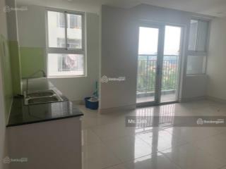 Cho thuê căn góc 2pn, 2wc, có ban công giá chỉ 4tr, nhà đang trống, vào ở liền