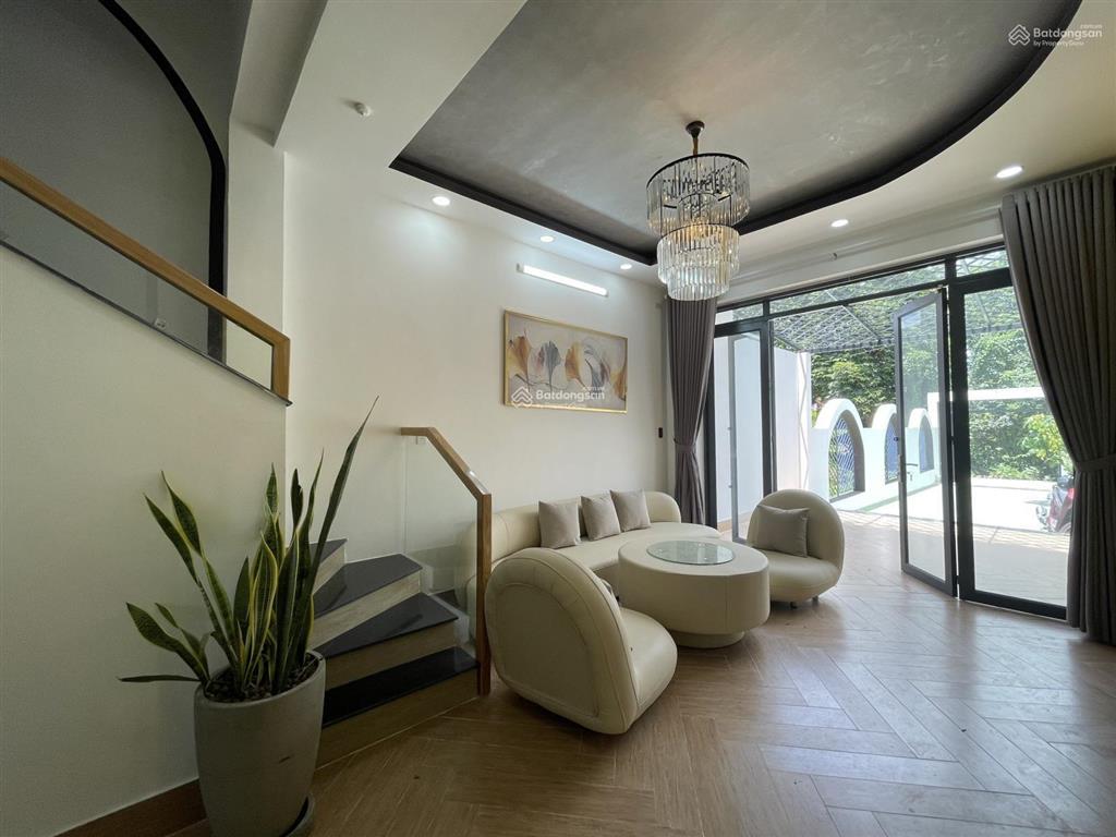 Phòng ở liền 2tr/th, wc, ban công riêng kdc hà huy giáp
