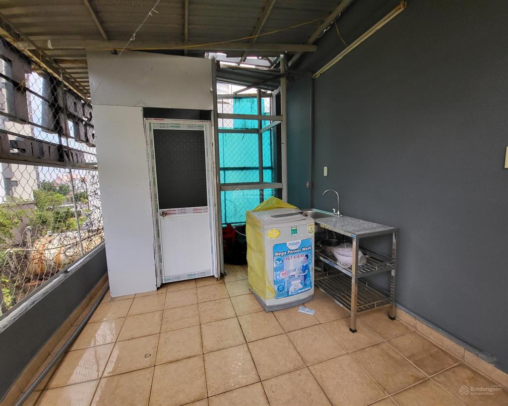 Phòng trọ máy lạnh, wc riêng, ban công riêng, nội thất 2tr