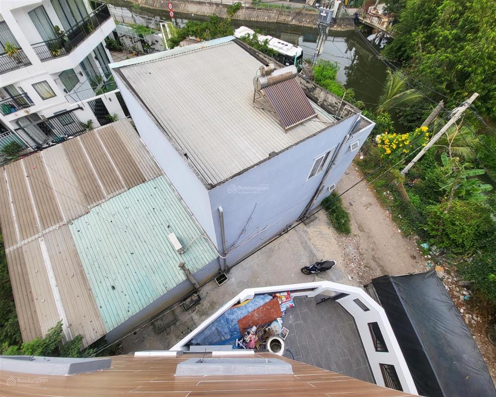 Phòng trọ cao cấp 2tr wc, bếp riêng, sân thượng, sân trước