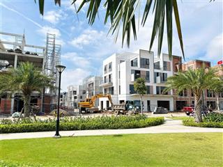 Shophouse 1 trệt 3 lầu (6x15m) mt kcn  đông đúc nhất tpm bình dương  hoàn thiện nội thất 7.9 tỷ