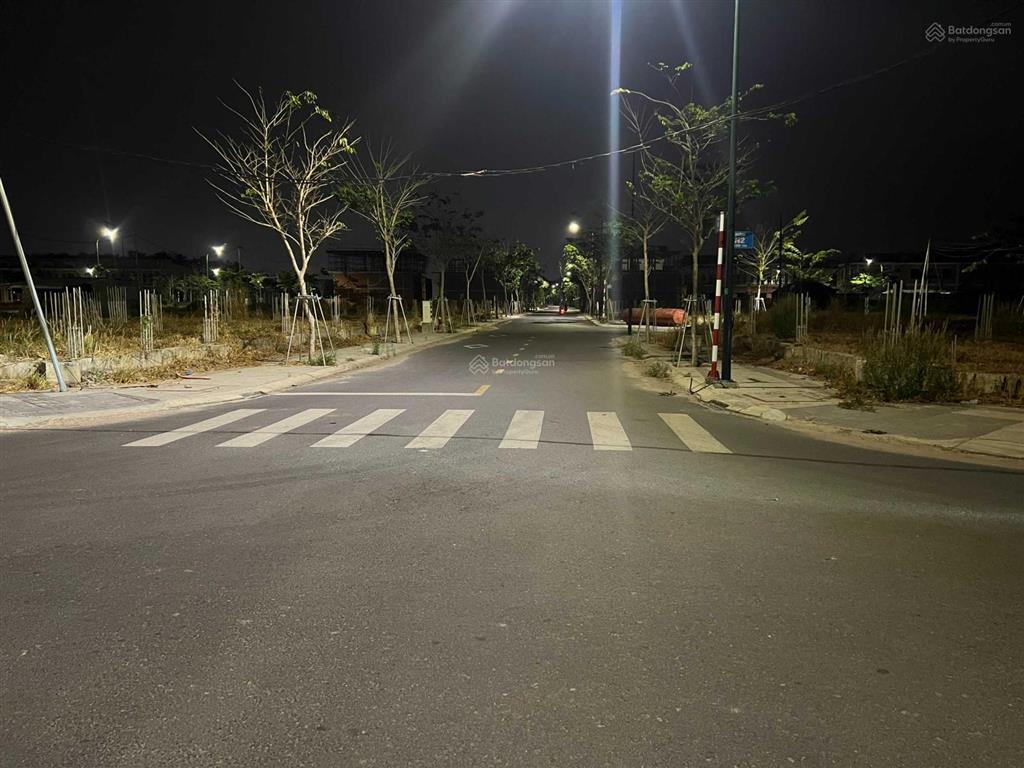 Chính chủ bán 60m2 tại richhome 2 hòa lợi  giá 1.1 tỷ công chứng ngay. hỗ trợ bank 70%