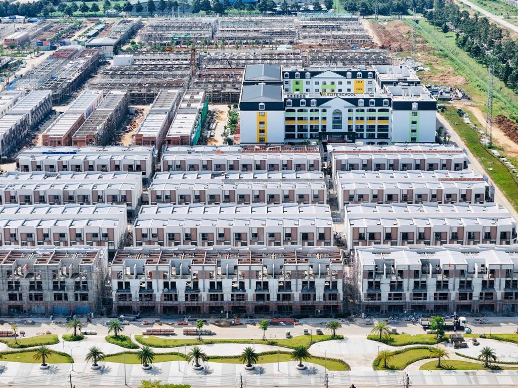 Shophouse 1 trệt 2 lầu  góc 2 mt 7*15m mặt tiền lê lai tp mới bình dương  giá f0 full 5,6 tỷ