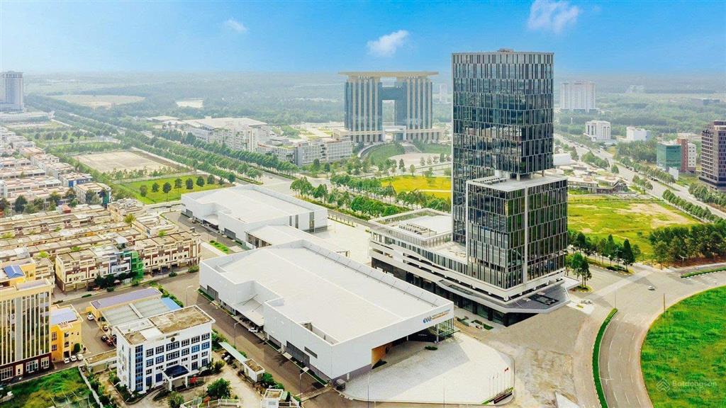 Bán shophouse 1 trệt 3 lầu 286m2  kinh doanh mt đại lộ lê lợi trung tâm tp mới bd cách aeon 1km