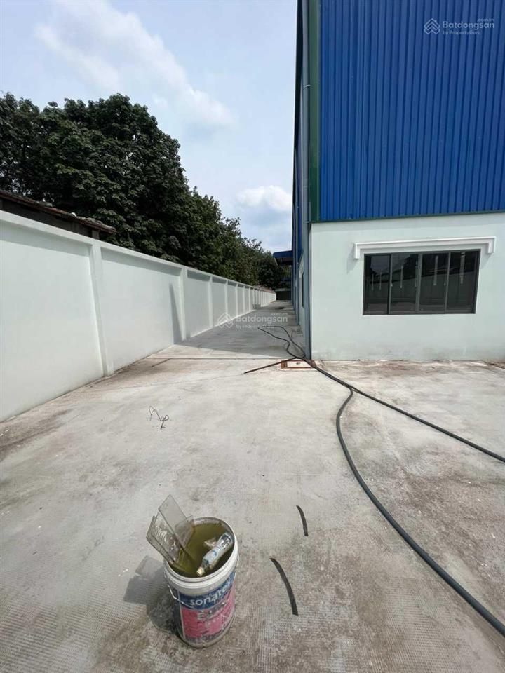 Bán xưởng 4000m2 mặt tiền đt 741