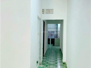 Bán nhà cấp 4 sát quốc lộ 1 không tiện đi thành phố hồ chí minh, nhà xây chắc chắn