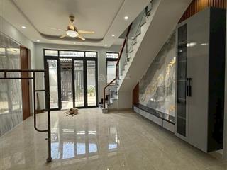 Bán nhà trệt 2 lầu mới tinh giá không có căn thứ 2, sát đường nguyễn trãi ngã tư mồi phường dĩ an