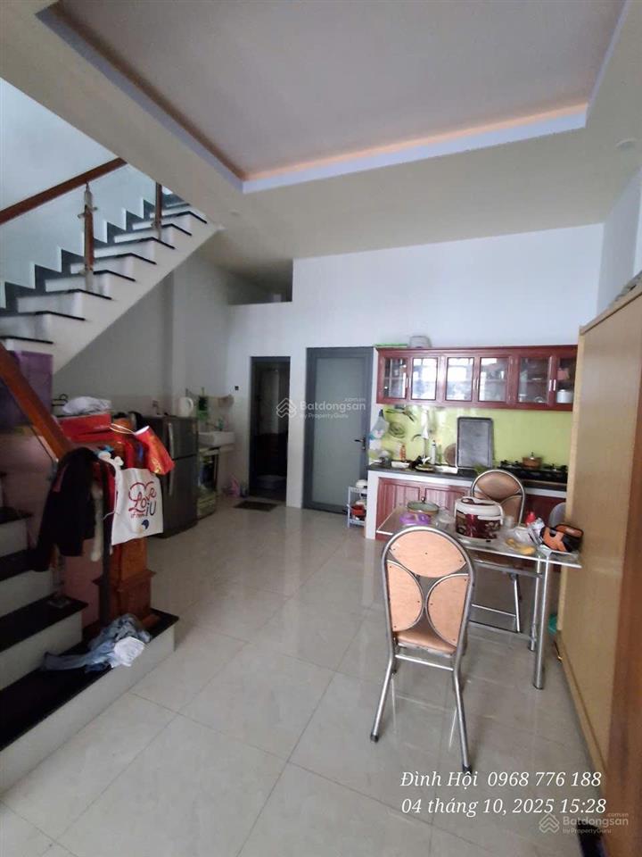 Bán nhà trệt lầu xây ở đường thông dt 100 m2 ngang 5m thổ cư 100%, gần đường phạm ngũ lão