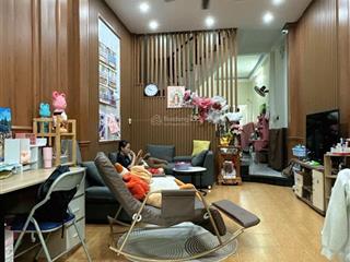 Bán nhà trệt lầu gần hội trường và trường học đông hòa, đường nguyễn hữu cảnh