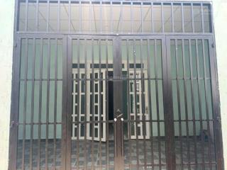 Chính chủ ngộp cần bán gấp nhà c4 đường nguyễn tri phương, dĩ an. dt 102m2 kế bên chợ xóm nghèo