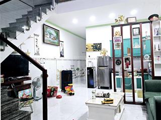 Bán gấp nhà trệt lầu 5x 18m, ngay làng đại học quốc gia sân ô tô 7 chỗ, đường thông 4 m xe hơi