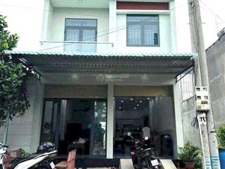 Chính chủ gởi bán trệt lầu tum. ở ngã tư chiêu liêu, dĩ an. dt 67m. full thổ. ngang 6m. đường thông