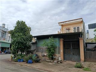 Bán nhà lầu lô góc 2mt ngang 18x17m có 5 kiốt và 2 phòng trọ tại thái hoà tân uyên bình dương