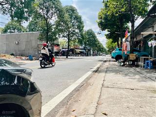 Cần bán gấp có 2 lô đường 51 phú chánh cd vị trí buôn bán ok, dt 8x20m, gần chợ