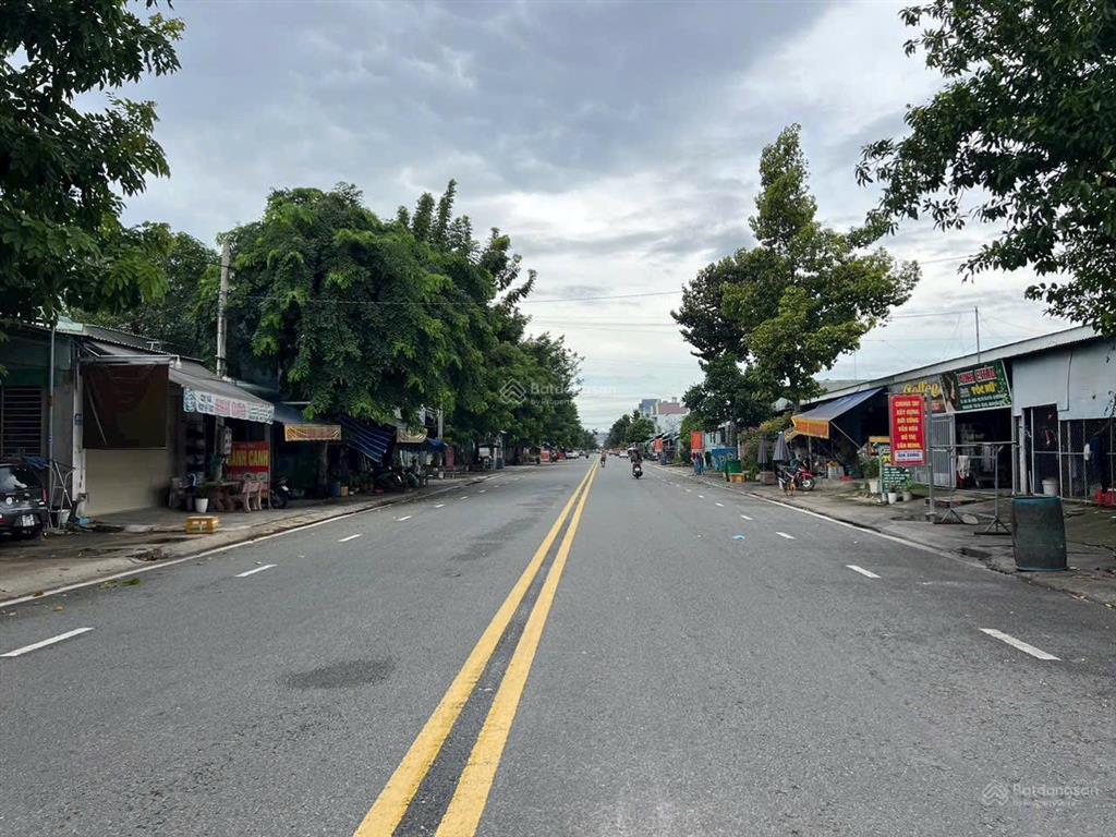 Hàng vip mặt tiền đường 51 nhựa 12m ngay chợ nhỏ vị trí buôn bán ok