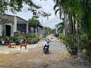 Đất ngay ql13  trạm thu phí  139m2 mà chỉ 1.55 tỷ
