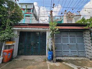 Nhà lầu sân xe hơi hoàn công gần ngã ba cây lơn