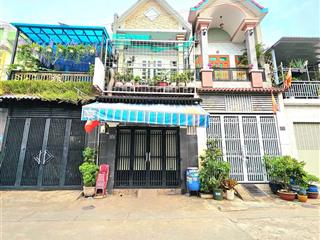 Nhà lầu đường 8m gần chợ tân long giá 3 tỷ 890 triệu