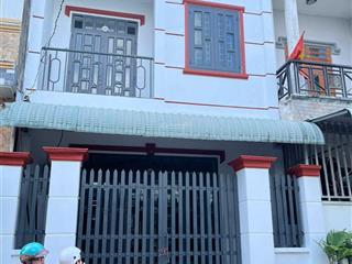 Nhà lầu đường xe hơi gần chợ dĩ an 1 giá 3 tỷ 850 triệu
