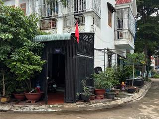 Nhà góc 2 mặt tiền gần ngã ba ông xã. giá 3 tỷ 980 triệu