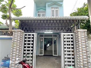 Nhà lầu sân xe hơi gần chợ dĩ an 1 giá 4 tỷ 190 triệu