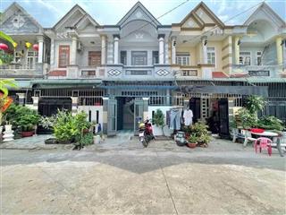 Nhà lầu gần chợ tân long giá siêu rẽ 3 tỷ 590 triệu