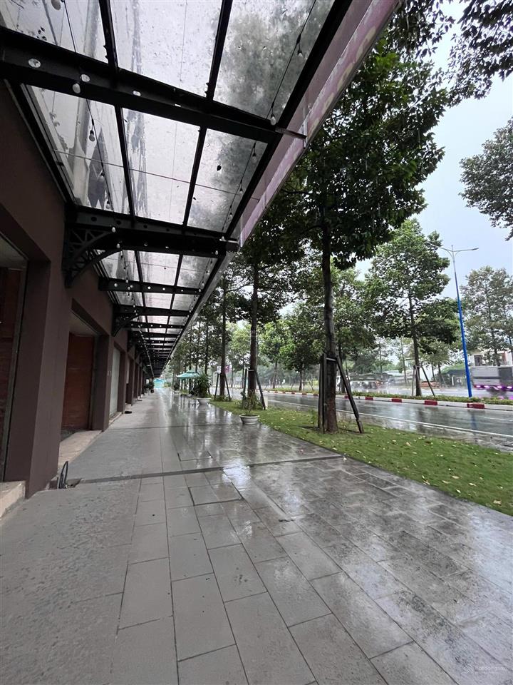 Hàng đầu tư cực tốt, shophouse 2 mặt tiền đường vành đai 4, ngay đh việt đức