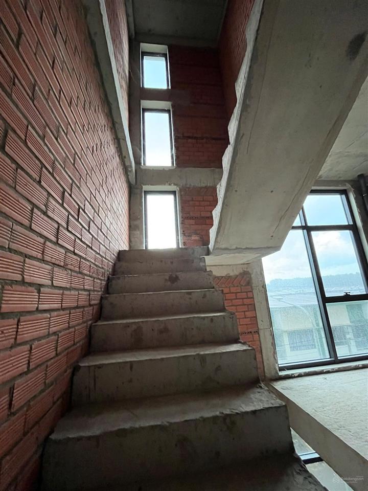 Hàng đầu tư cực tốt, shophouse 2 mặt tiền đường vành đai 4, ngay đh việt đức