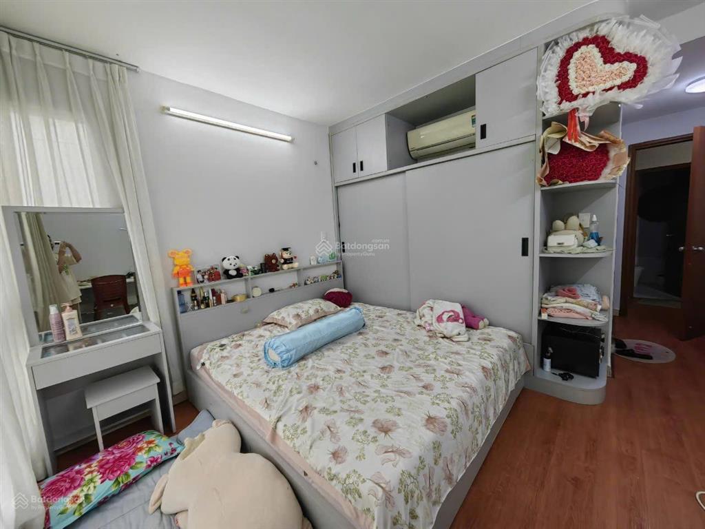 Bán căn hộ thương mại happy city 2pn 80m2 có ban công. giá 2tỷ 55 thương lượng