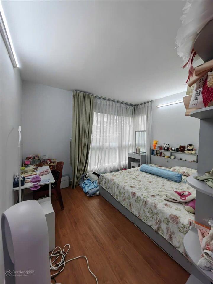 Bán căn hộ thương mại happy city 2pn 80m2 có ban công. giá 2tỷ 55 thương lượng