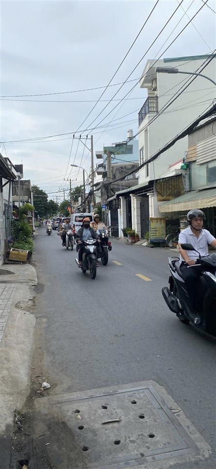 Bán nhanh lô đất mặt tiền 41 c nam hoà dt 63.5m2 giá 9.8 tỷ thương lượng 0906 821 *** ( 24/7)