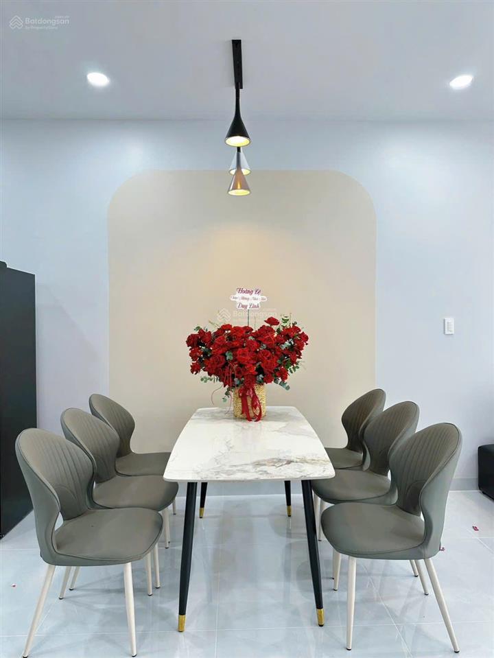 Cho thuê nhà ecolakes mỹ phước 6x20 1 trệt 1 lầu. 4pn 4wc full nội thất mới. 17,5 triệu/tháng