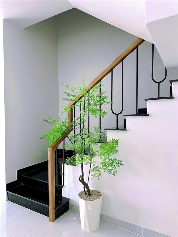 Cho thuê nhà ecolakes mỹ phước 6x20 1 trệt 1 lầu. 4pn 4wc full nội thất mới. 17,5 triệu/tháng