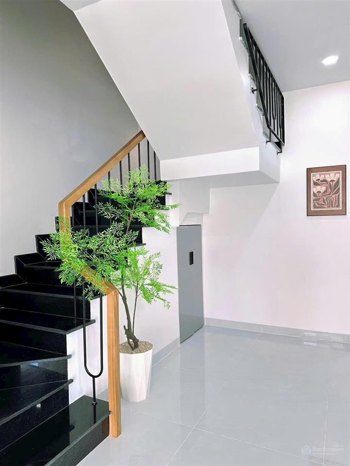 Cho thuê nhà ecolakes mỹ phước 6x20 1 trệt 1 lầu. 4pn 4wc full nội thất mới. 17,5 triệu/tháng