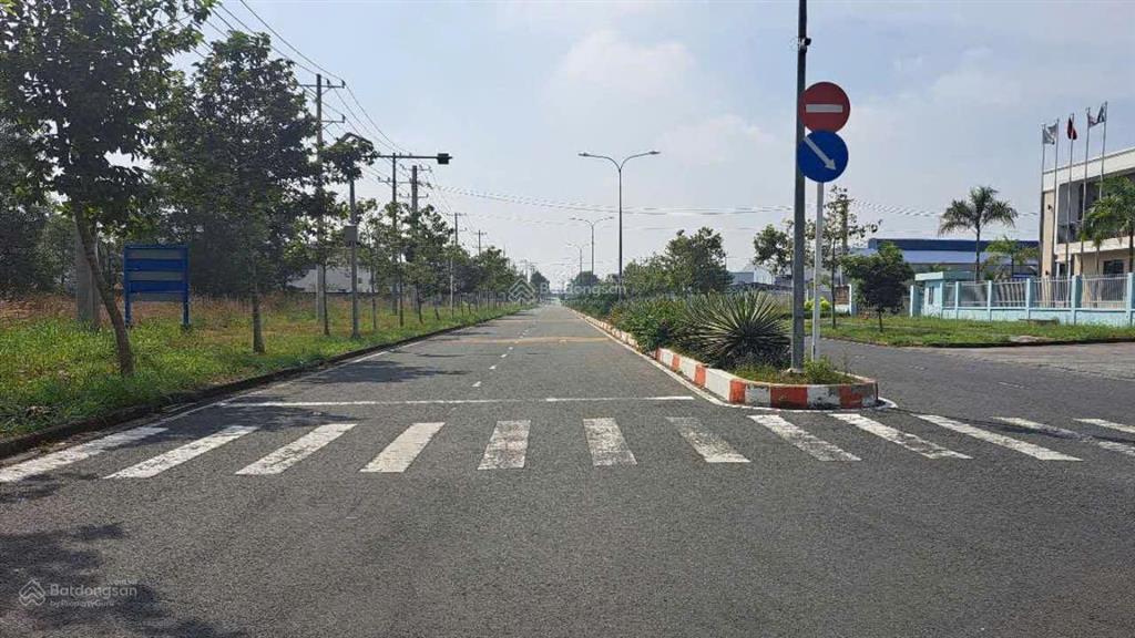 Cần bán lô đất 36.690,5m2 dệt nhuộm trong khu công nghiệp đức hòa  tây ninh
