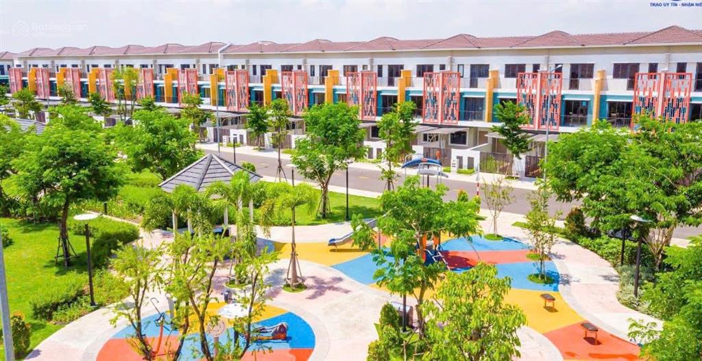 Bán nhà phố sun casa central 1 trệt 1 lầu giá 2 tỷ 8 dt 5x20m