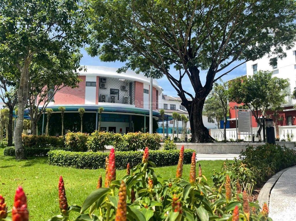 Bán nhà 1 trệt 2 lầu suncasa hoà phú dt 5x16 nhà thô giá 3 tỷ sổ hồng riêng