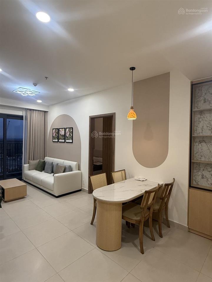 Cho thuê the glory tp mới 2pn  2wc  82m2 view hồ bơi giá thuê 20tr/tháng (bao gồm phí quản lý)