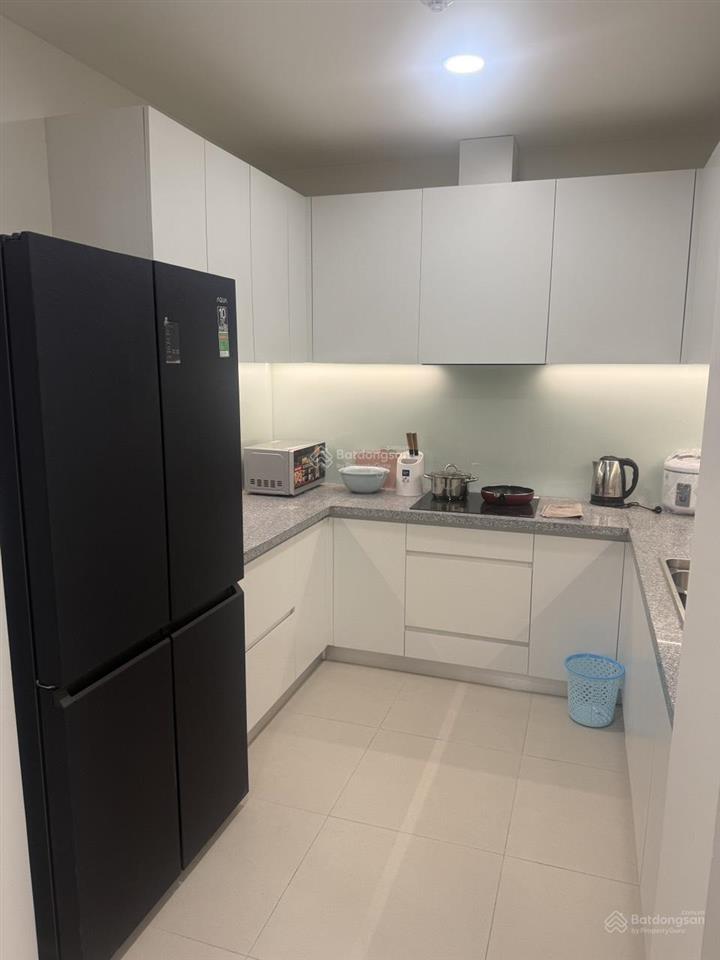 Cho thuê the glory tp mới 2pn  2wc  82m2 view hồ bơi giá thuê 20tr/tháng (bao gồm phí quản lý)