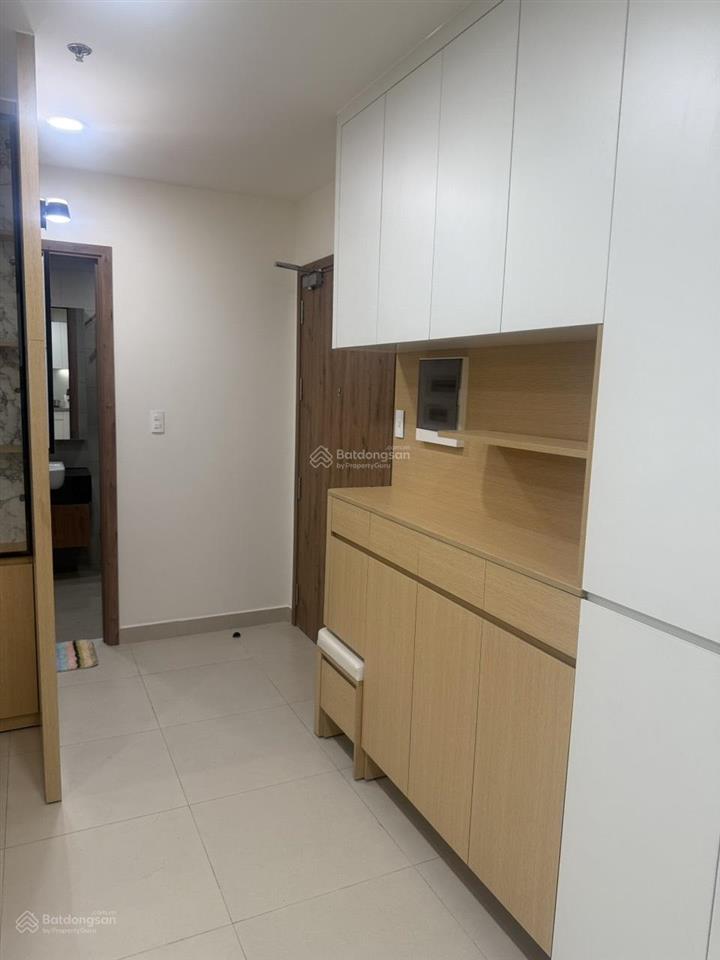 Cho thuê the glory tp mới 2pn  2wc  82m2 view hồ bơi giá thuê 20tr/tháng (bao gồm phí quản lý)