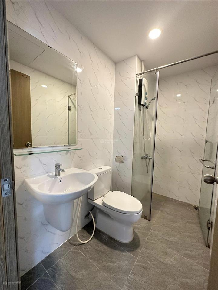 Bán căn hộ happy one vạn xuân mặt tiền ql13 2pn 2wc 54m2 có nội thất giá 1tỷ550 view công viên