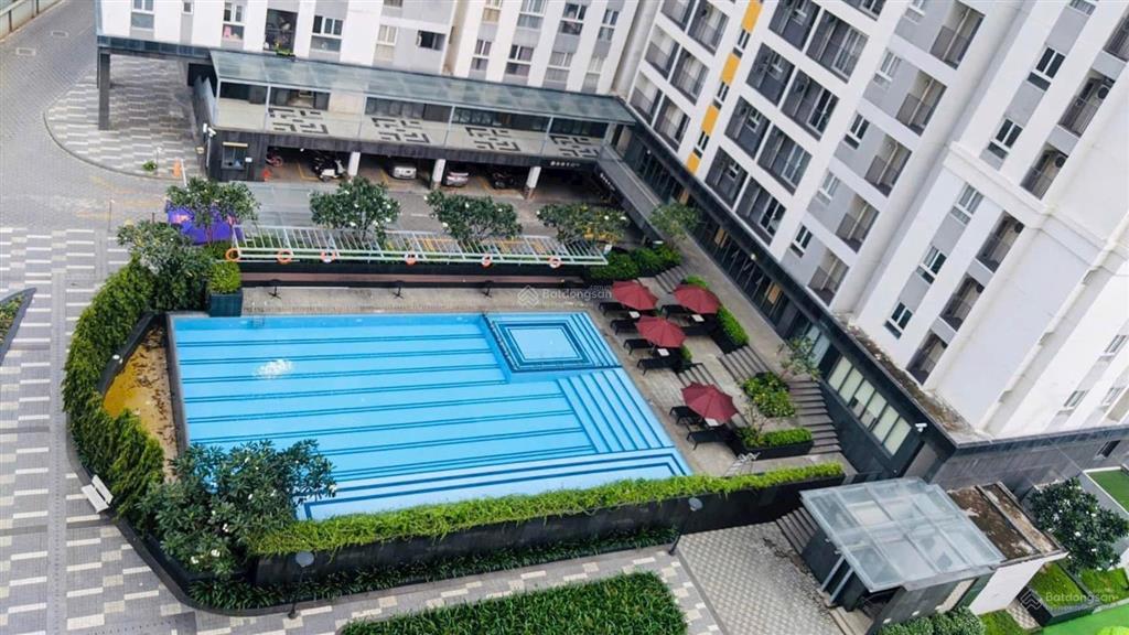 Suất sổ hồng  bán căn hộ luxury residence mặt tiền ql13, gần aeon, vsip1 3pn 2wc 123m2 nhà trống