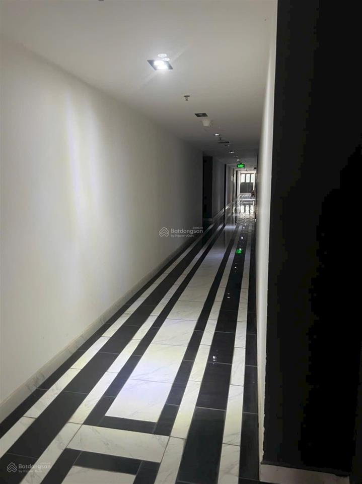 Suất sổ hồng  bán căn hộ luxury residence mặt tiền ql13, gần aeon, vsip1 3pn 2wc 123m2 nhà trống