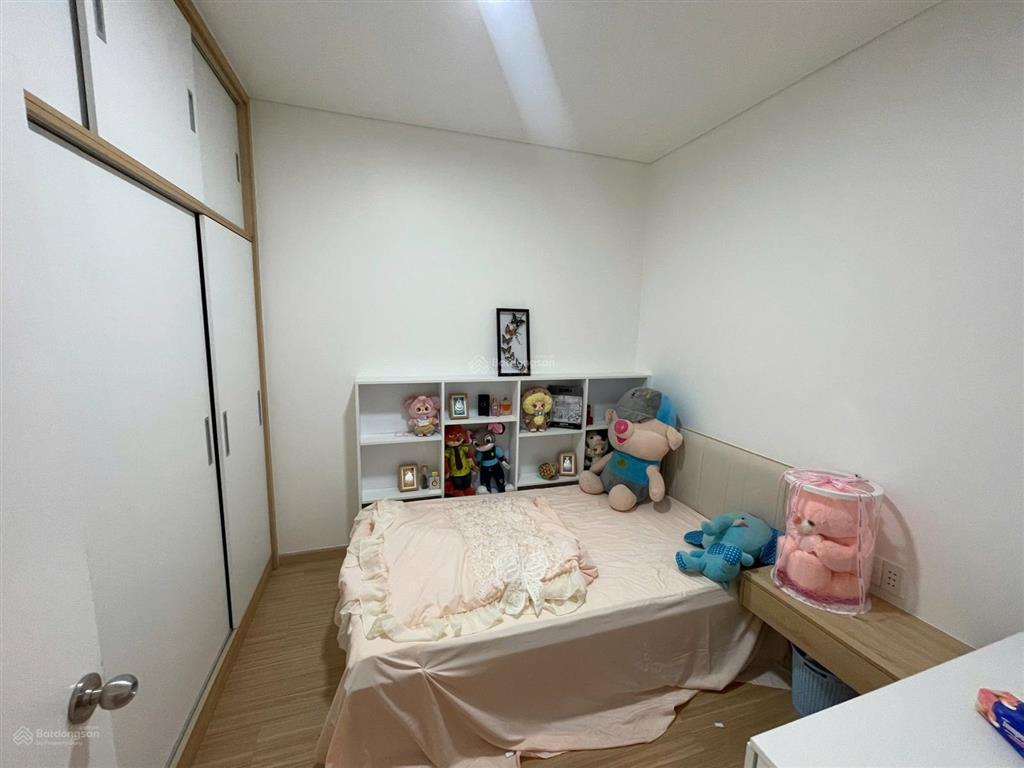 Bán căn hộ sora 1 2pn 2wc full nội thất  tầng cao sổ sẵn giá 2.8 tỷ bao thuế phí